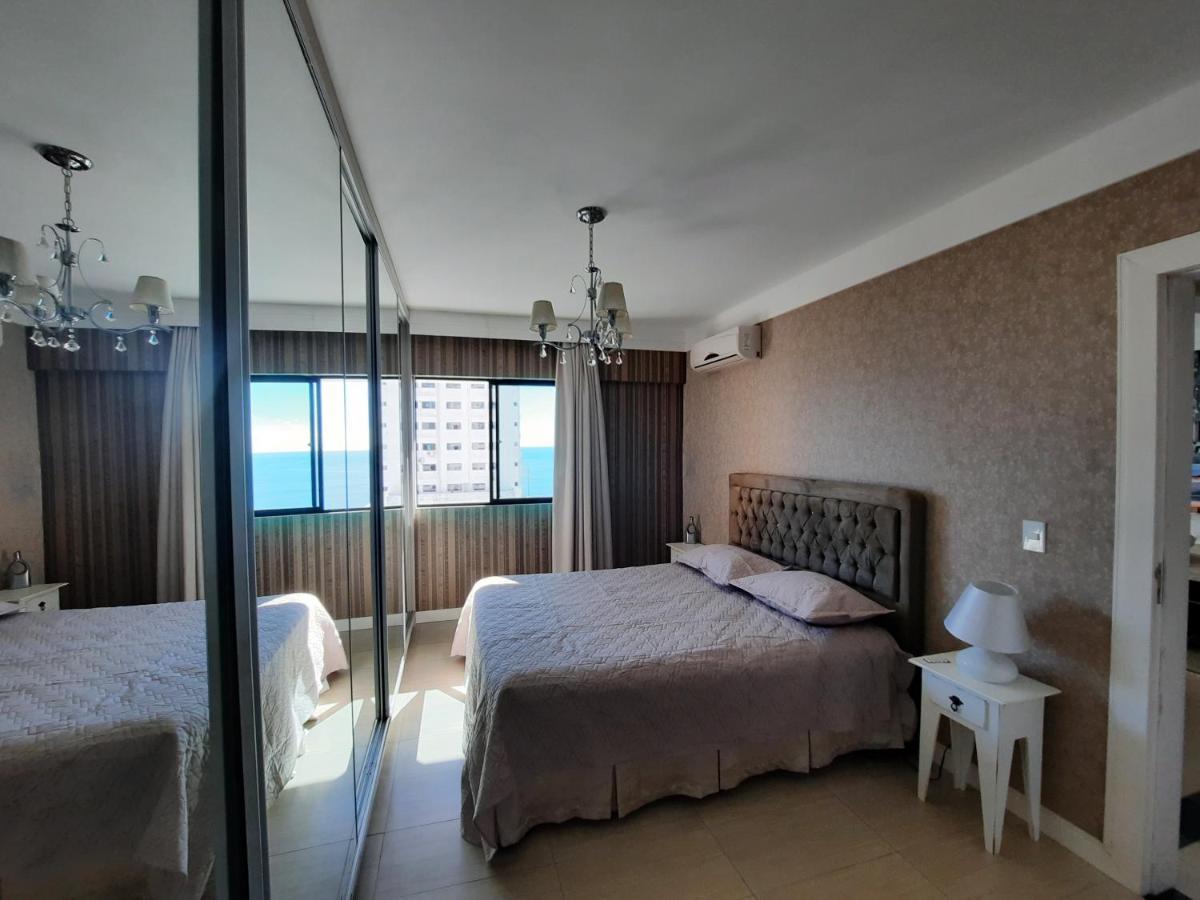 3 Suites Linda Vista Da Orla De Bc A 50M Da Praia - Somente Familiares Balneário Camboriú 外观 照片