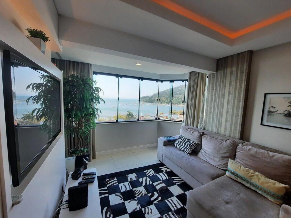 3 Suites Linda Vista Da Orla De Bc A 50M Da Praia - Somente Familiares Balneário Camboriú 外观 照片