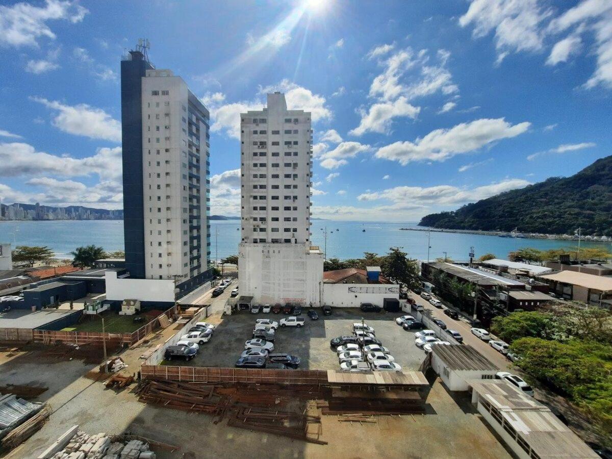 3 Suites Linda Vista Da Orla De Bc A 50M Da Praia - Somente Familiares Balneário Camboriú 外观 照片