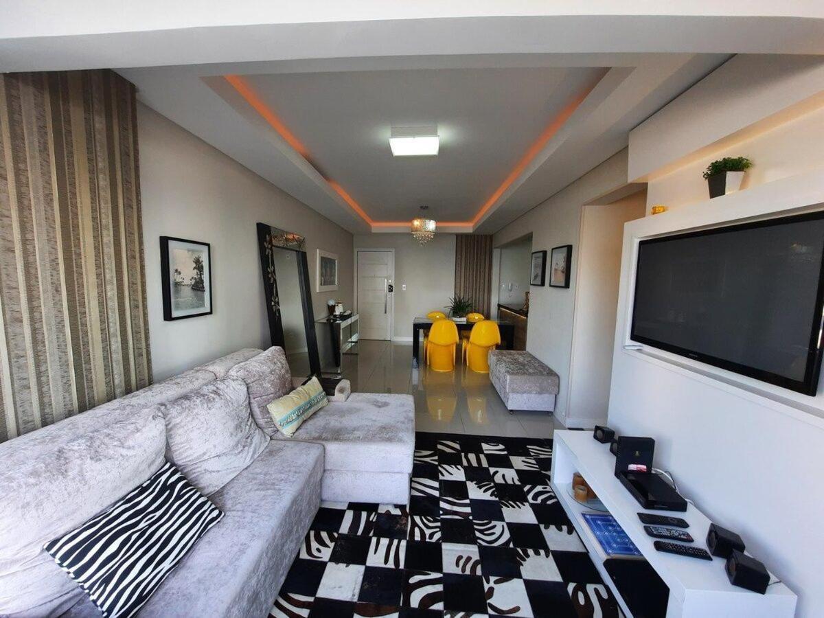 3 Suites Linda Vista Da Orla De Bc A 50M Da Praia - Somente Familiares Balneário Camboriú 外观 照片