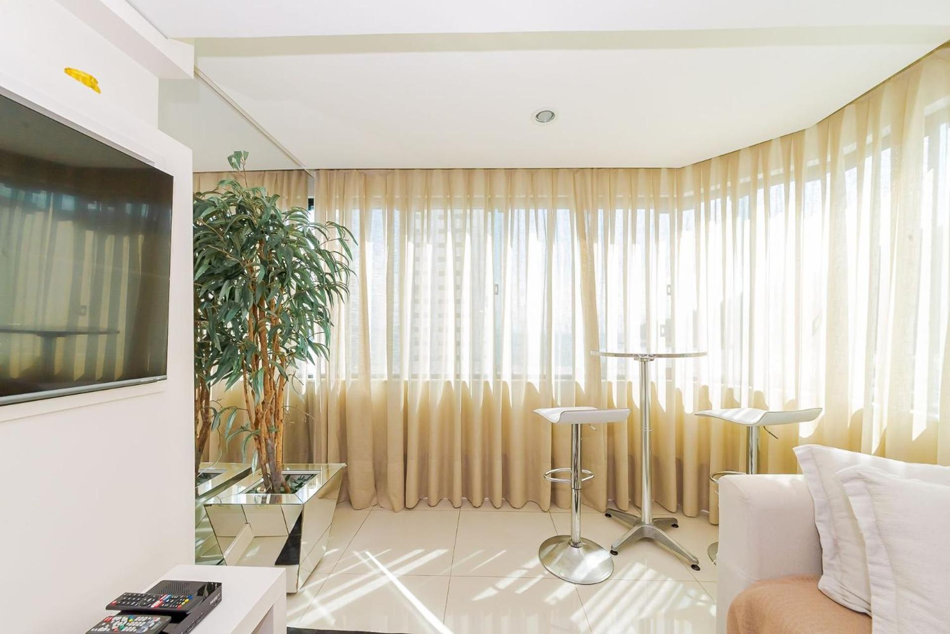 3 Suites Linda Vista Da Orla De Bc A 50M Da Praia - Somente Familiares Balneário Camboriú 外观 照片