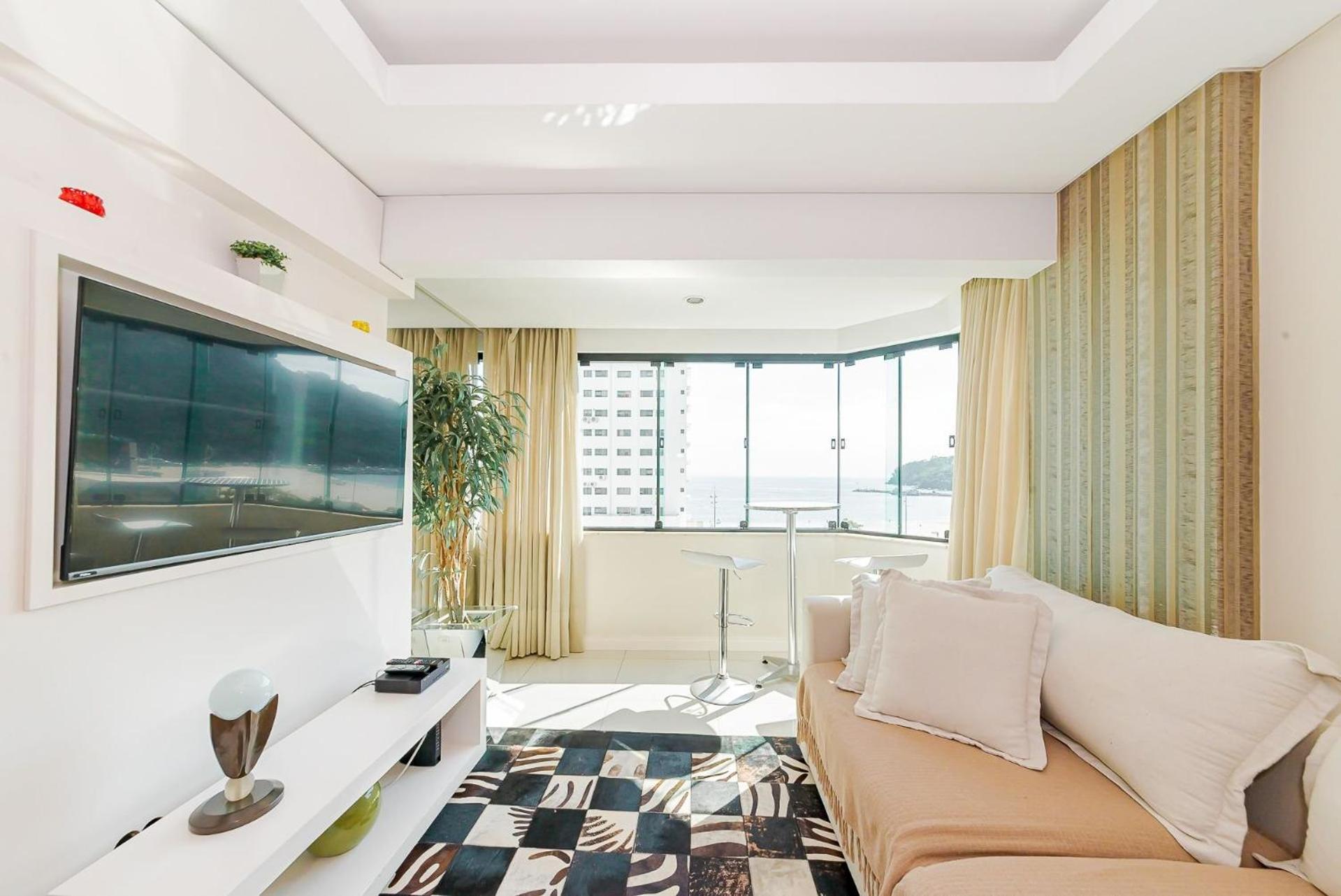 3 Suites Linda Vista Da Orla De Bc A 50M Da Praia - Somente Familiares Balneário Camboriú 外观 照片