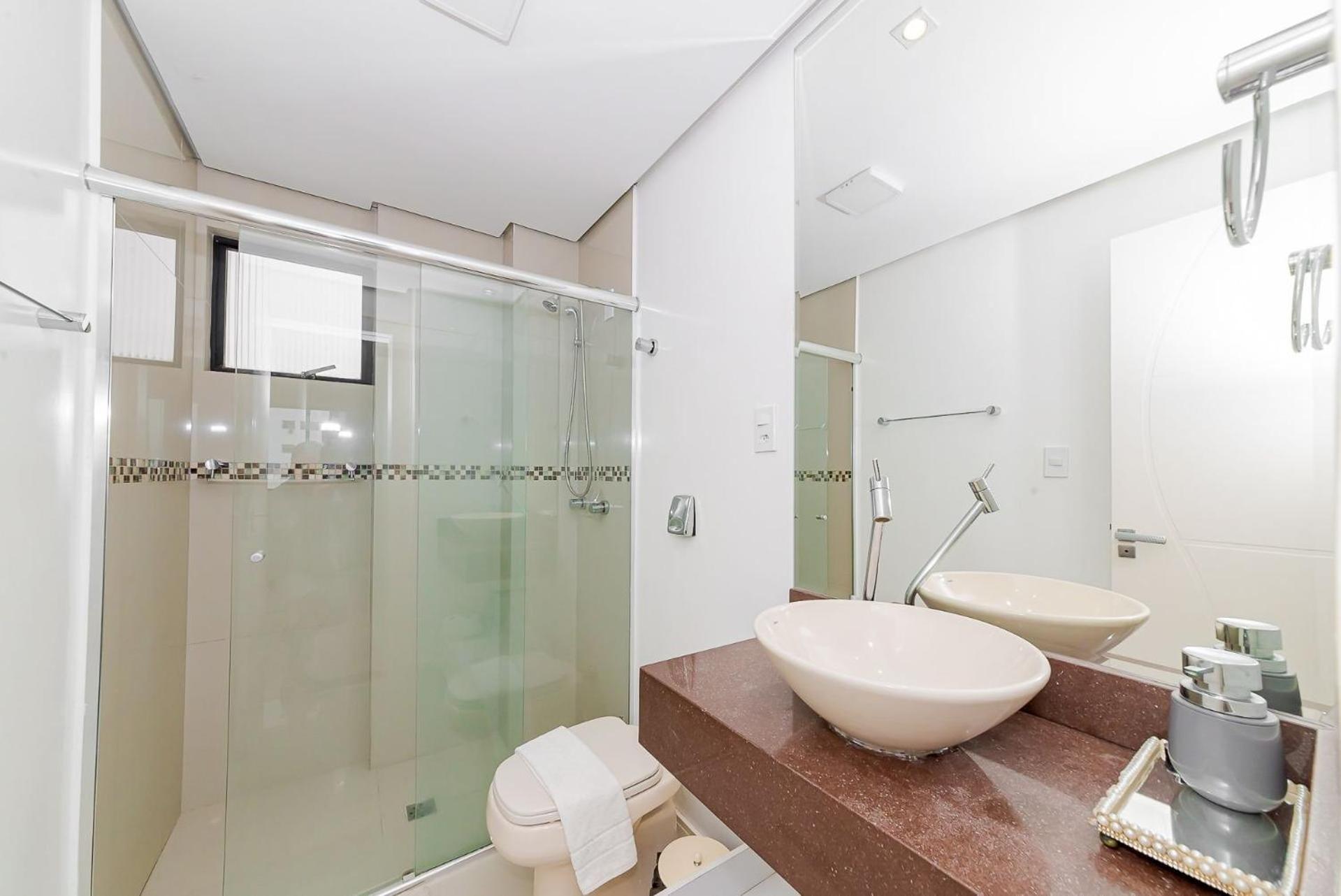 3 Suites Linda Vista Da Orla De Bc A 50M Da Praia - Somente Familiares Balneário Camboriú 外观 照片