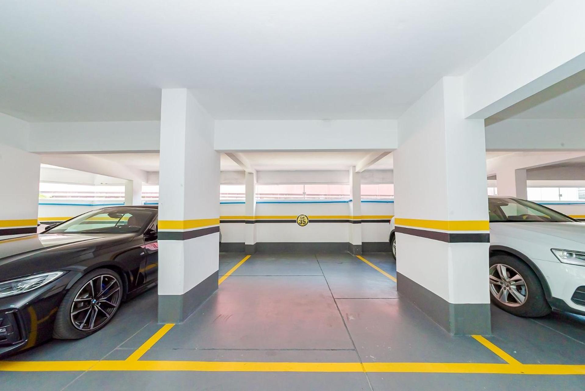 3 Suites Linda Vista Da Orla De Bc A 50M Da Praia - Somente Familiares Balneário Camboriú 外观 照片