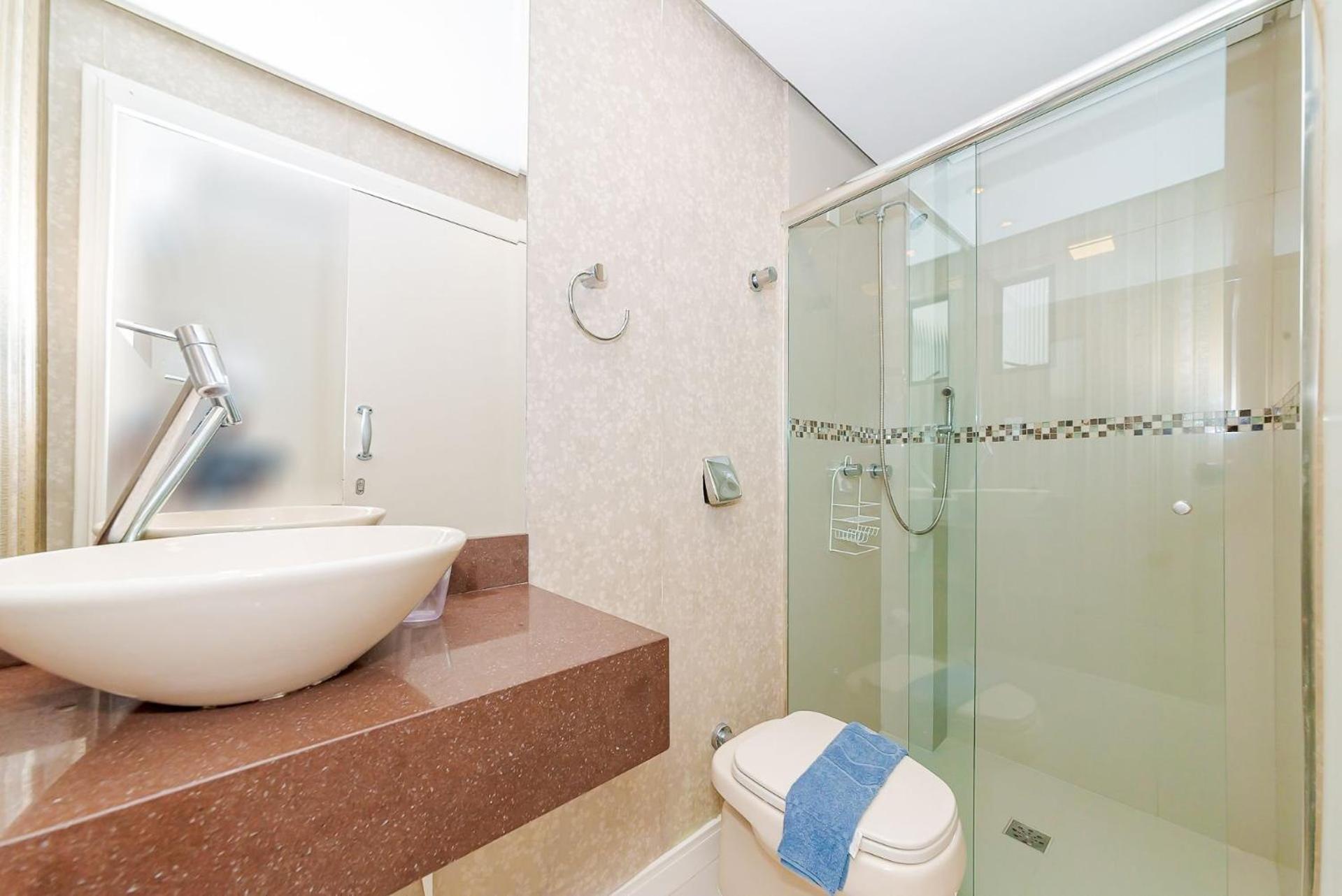 3 Suites Linda Vista Da Orla De Bc A 50M Da Praia - Somente Familiares Balneário Camboriú 外观 照片