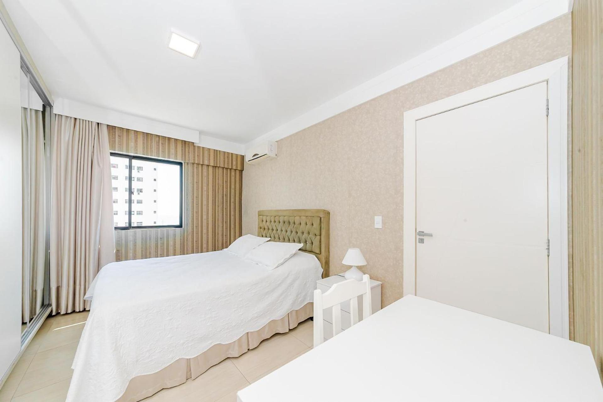 3 Suites Linda Vista Da Orla De Bc A 50M Da Praia - Somente Familiares Balneário Camboriú 外观 照片