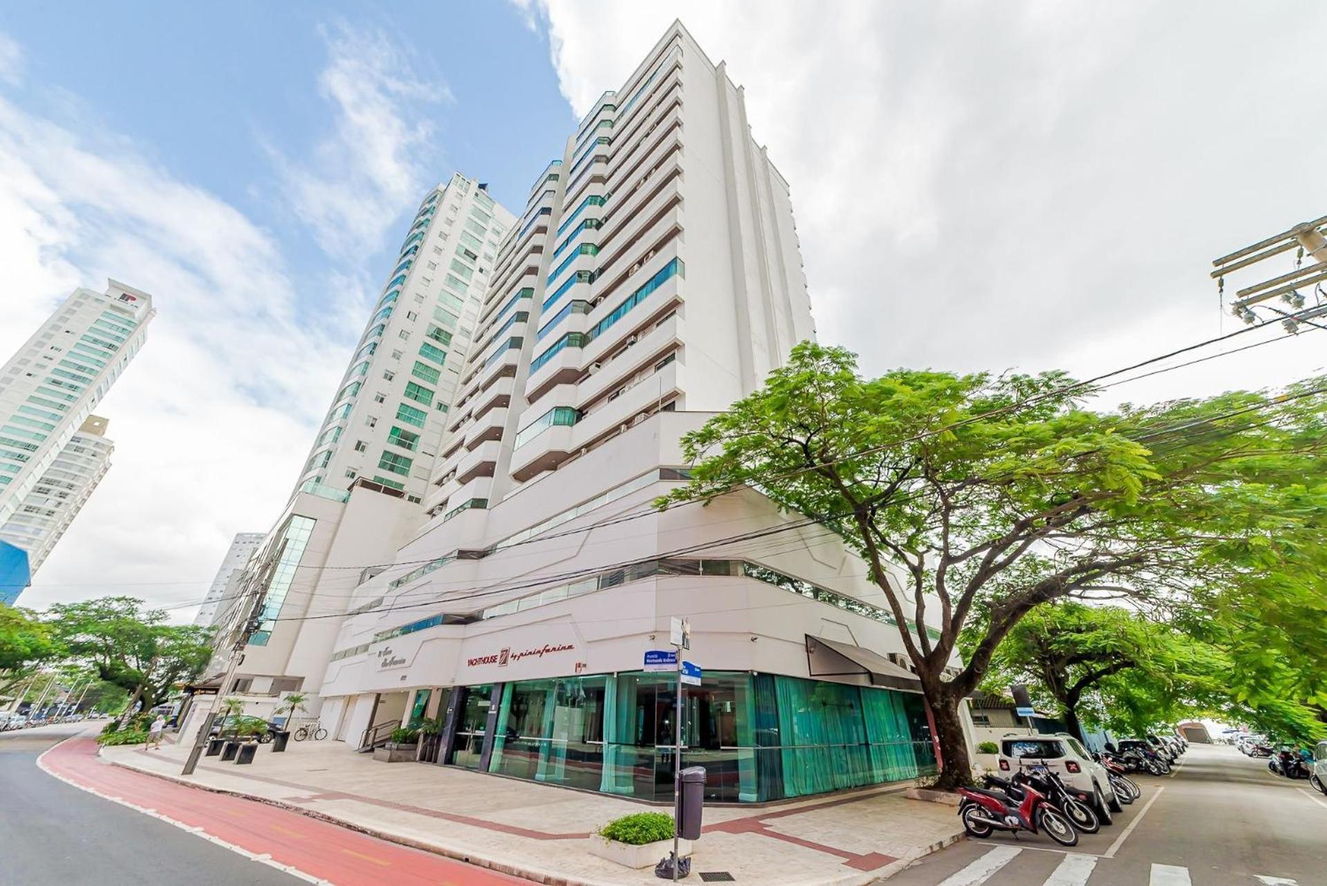 3 Suites Linda Vista Da Orla De Bc A 50M Da Praia - Somente Familiares Balneário Camboriú 外观 照片