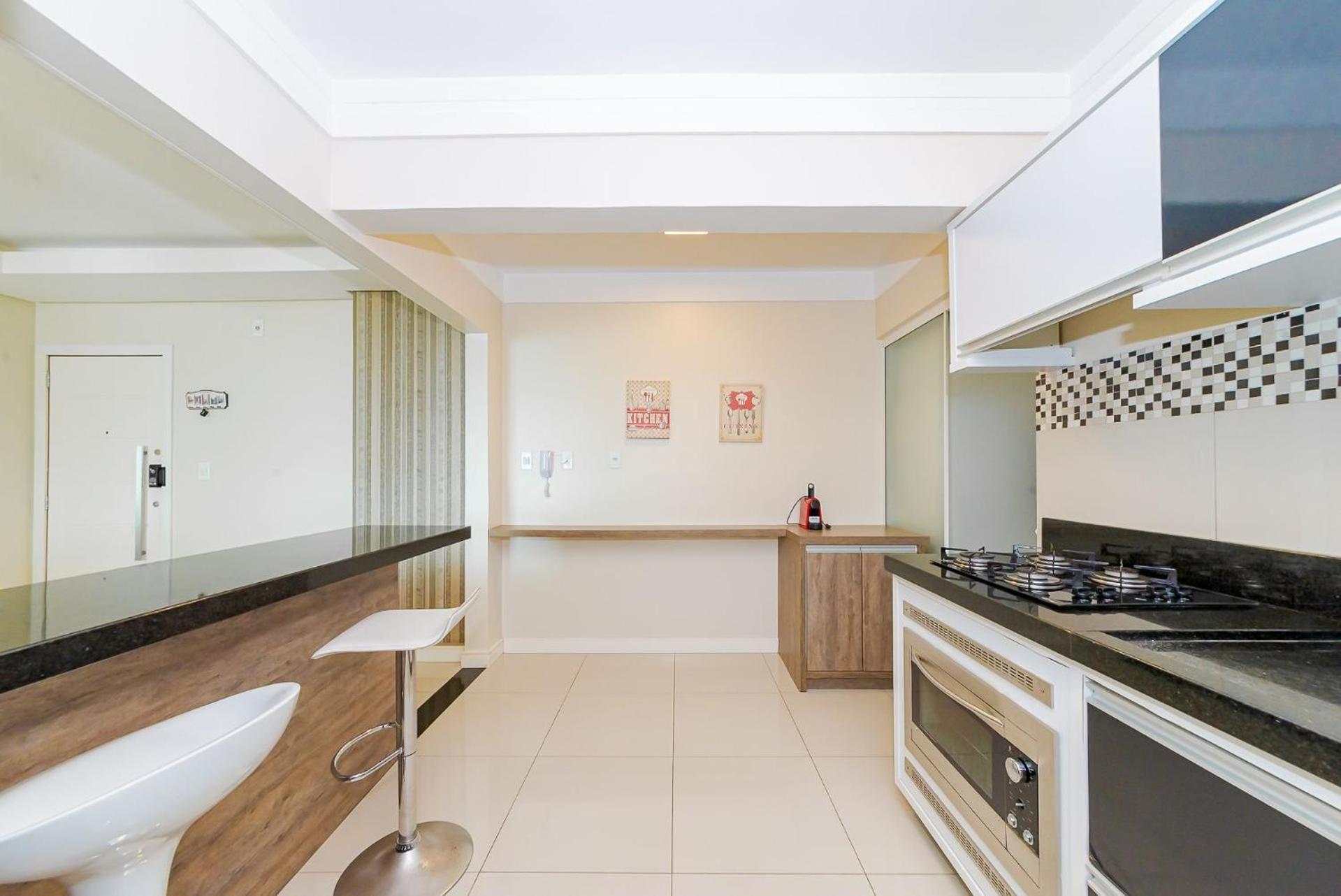 3 Suites Linda Vista Da Orla De Bc A 50M Da Praia - Somente Familiares Balneário Camboriú 外观 照片