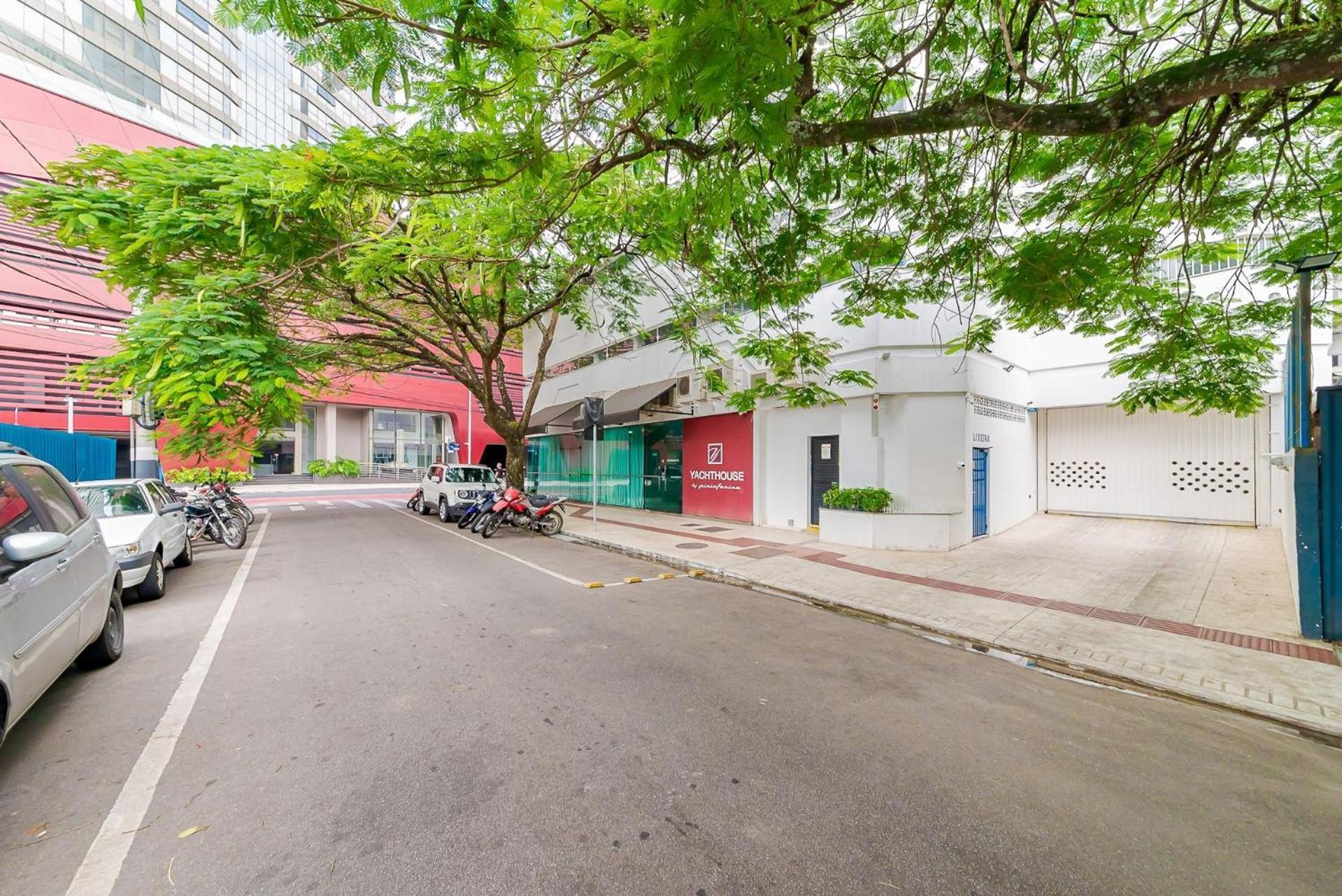 3 Suites Linda Vista Da Orla De Bc A 50M Da Praia - Somente Familiares Balneário Camboriú 外观 照片